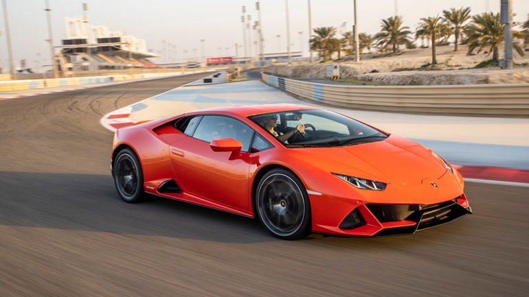 Οι δημοσιογράφοι μιλούν για τη Lamborghini Huracan EVO